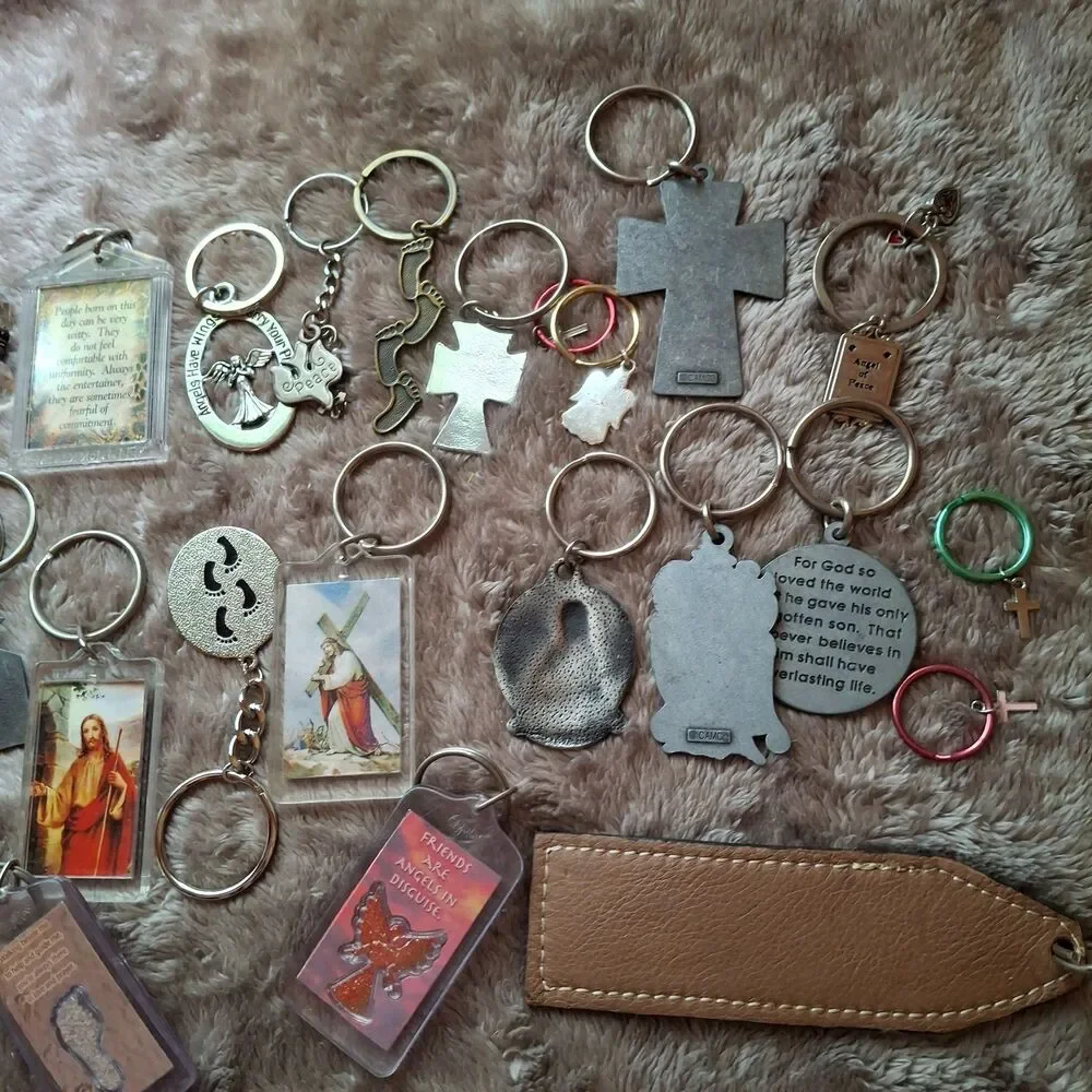 25+ Vintage Christianity / Faith Keychains - Jesus, Cross, Angels, Bible Verses